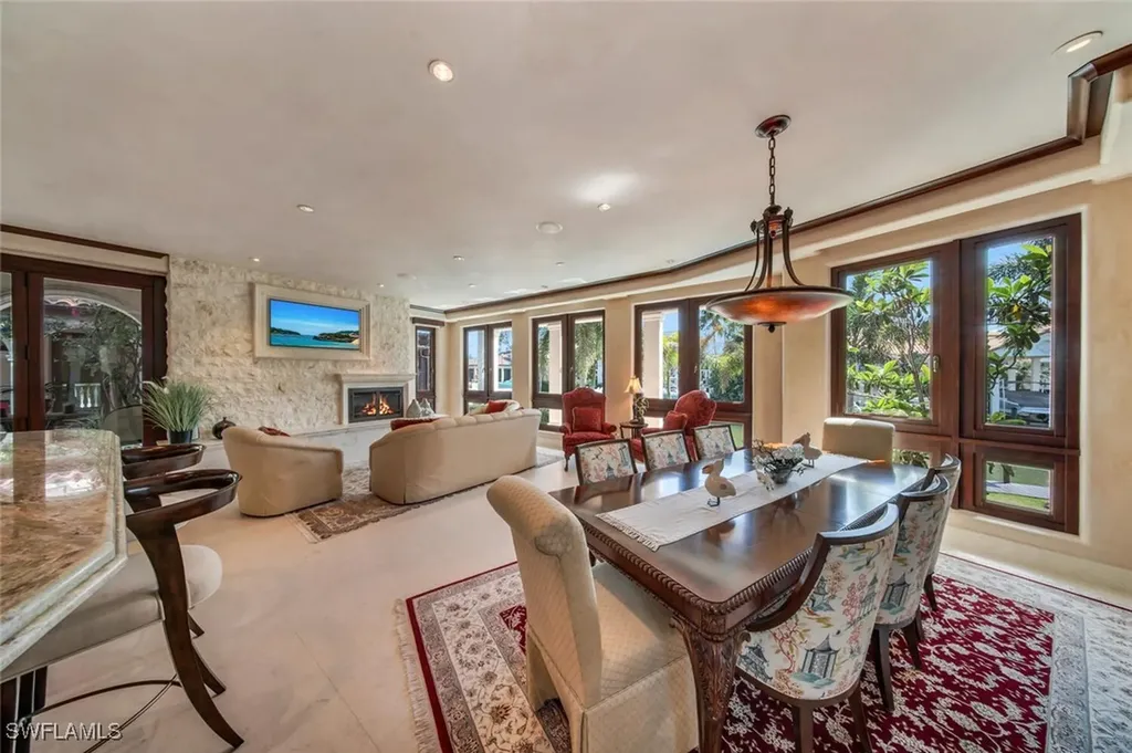 2233 Forrest Lane Naples FL 34102