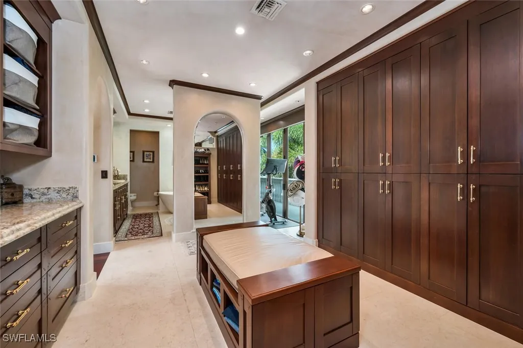 2233 Forrest Lane Naples FL 34102