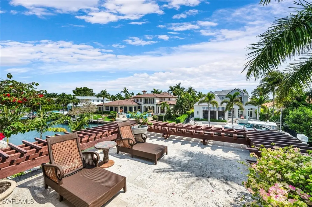 2233 Forrest Lane Naples FL 34102