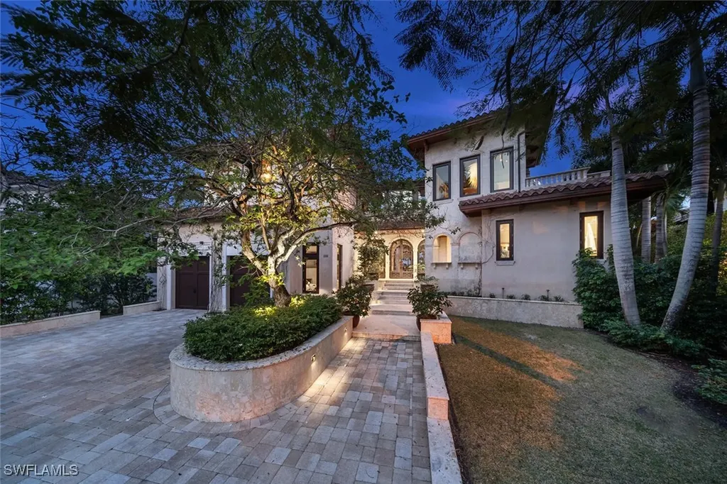 2233 Forrest Lane Naples FL 34102