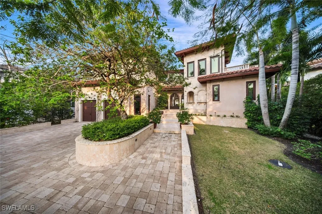 2233 Forrest Lane Naples FL 34102