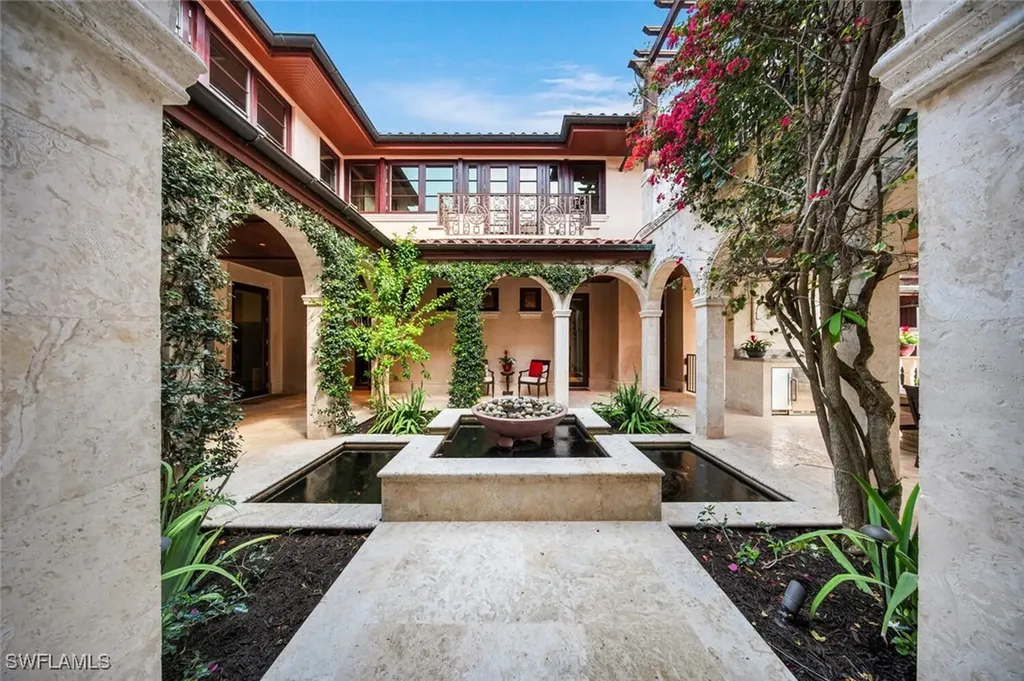 2233 Forrest Lane Naples FL 34102
