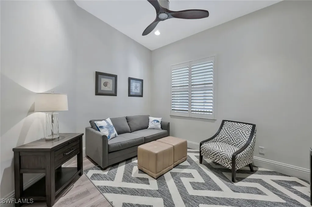 831 Sailaway Lane Naples FL 34108
