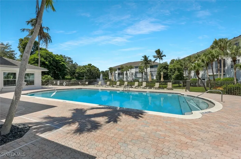 831 Sailaway Lane Naples FL 34108