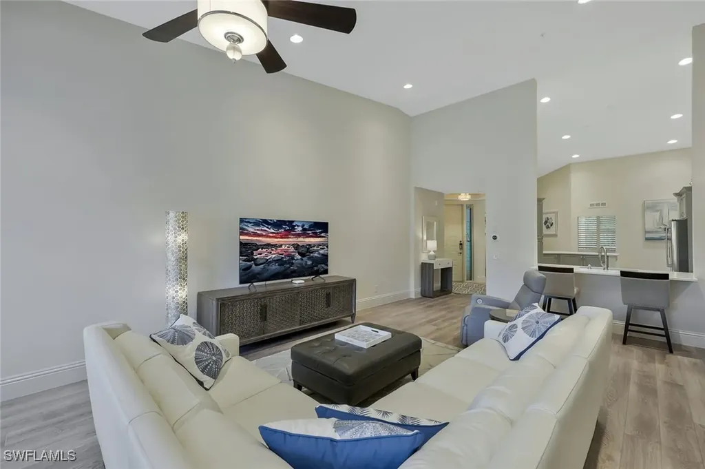 831 Sailaway Lane Naples FL 34108