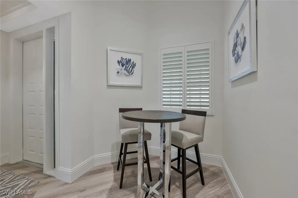 831 Sailaway Lane Naples FL 34108