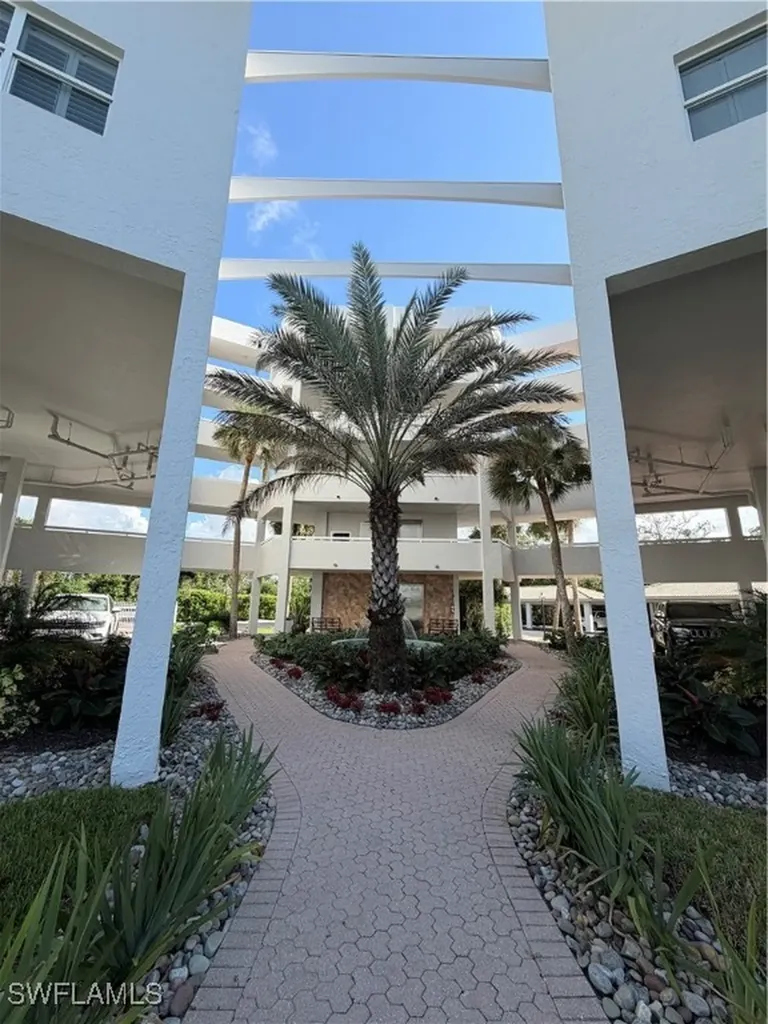 12945 Vanderbilt Drive Naples FL 34110