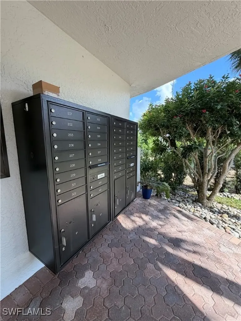 12945 Vanderbilt Drive Naples FL 34110