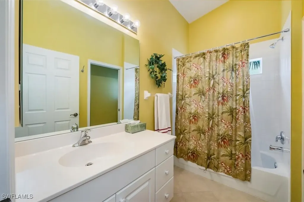 2381 Hidden Lake Court Naples FL 34112