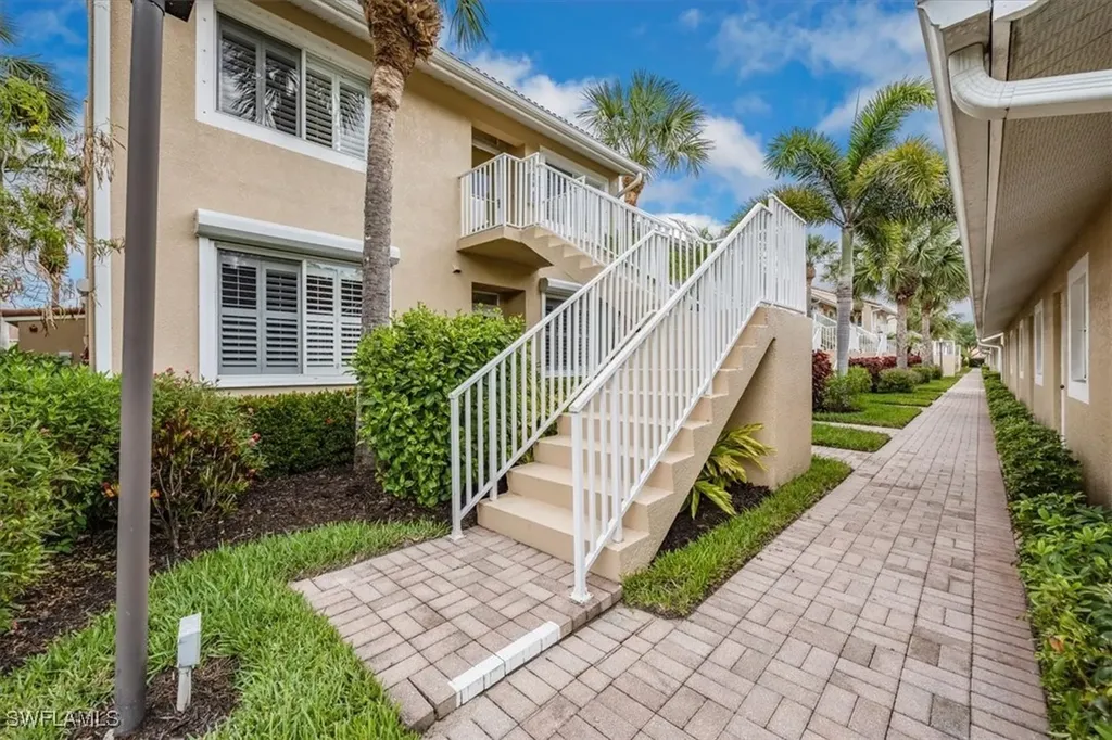 2381 Hidden Lake Court Naples FL 34112