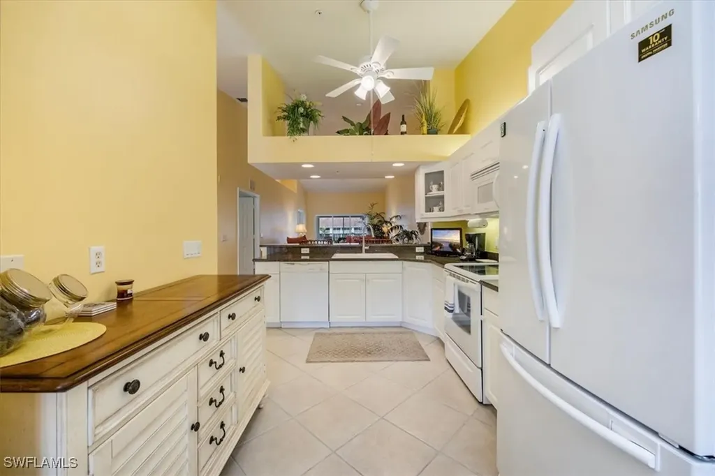 2381 Hidden Lake Court Naples FL 34112