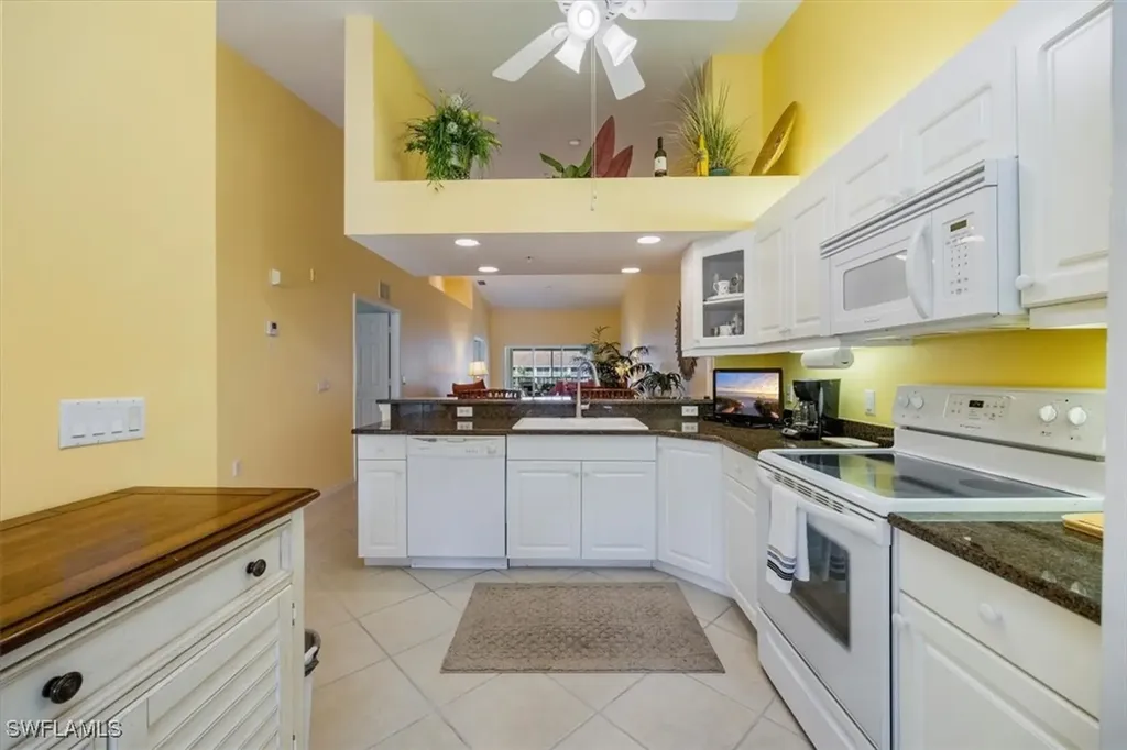 2381 Hidden Lake Court Naples FL 34112
