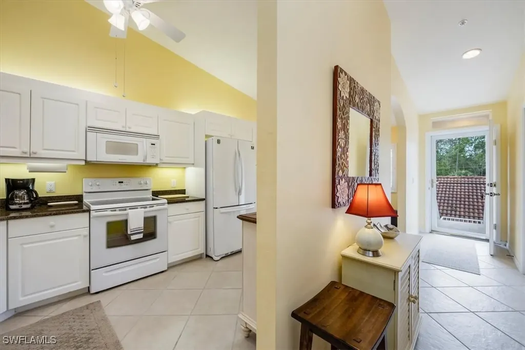 2381 Hidden Lake Court Naples FL 34112
