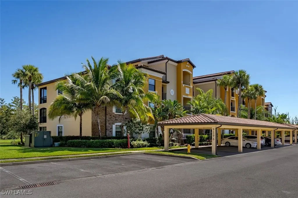 9596 Trevi Court Naples FL 34113