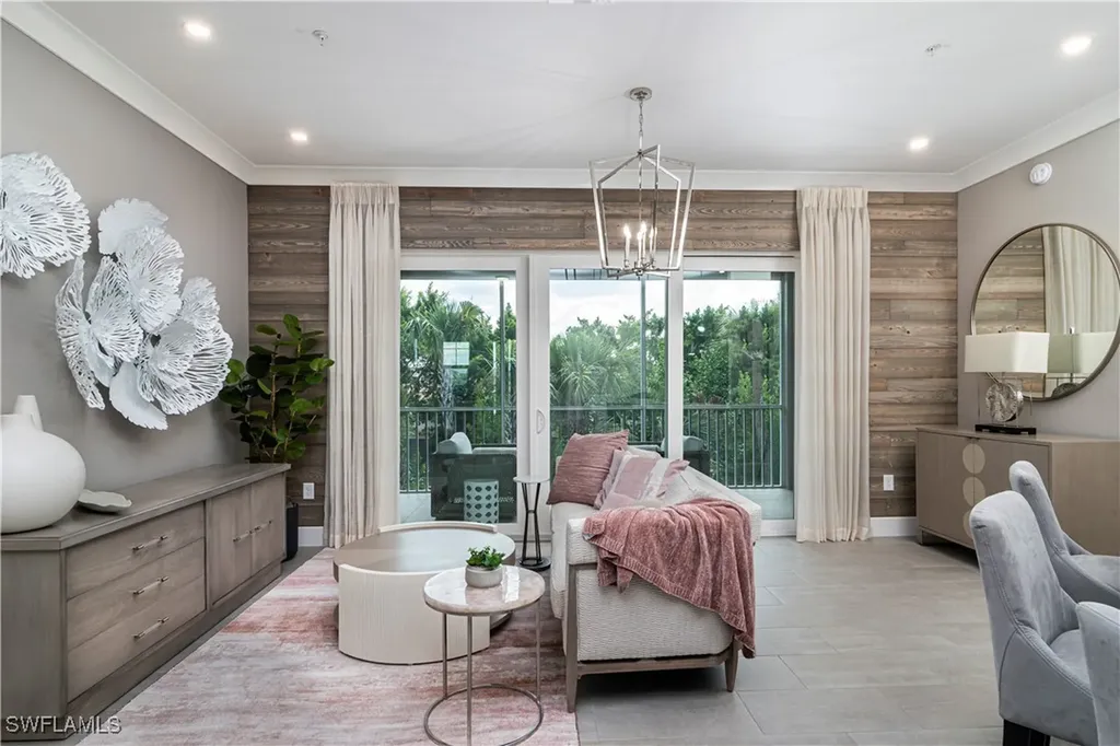 298 Indies Drive E Naples FL 34114