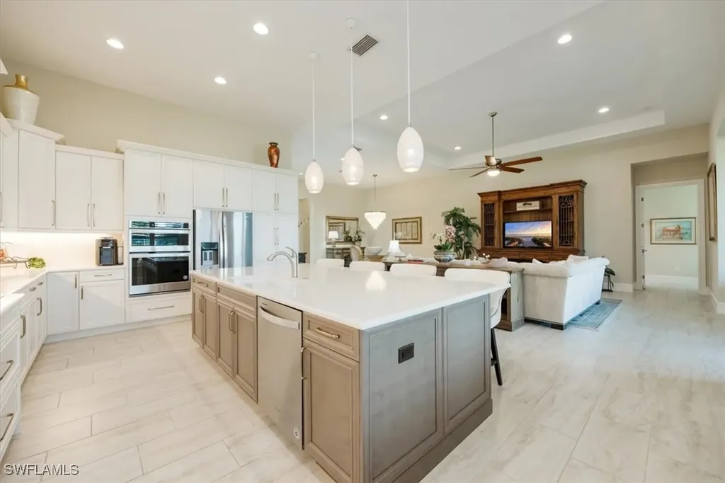 6152 Rodney Bay Lane Naples FL 34113