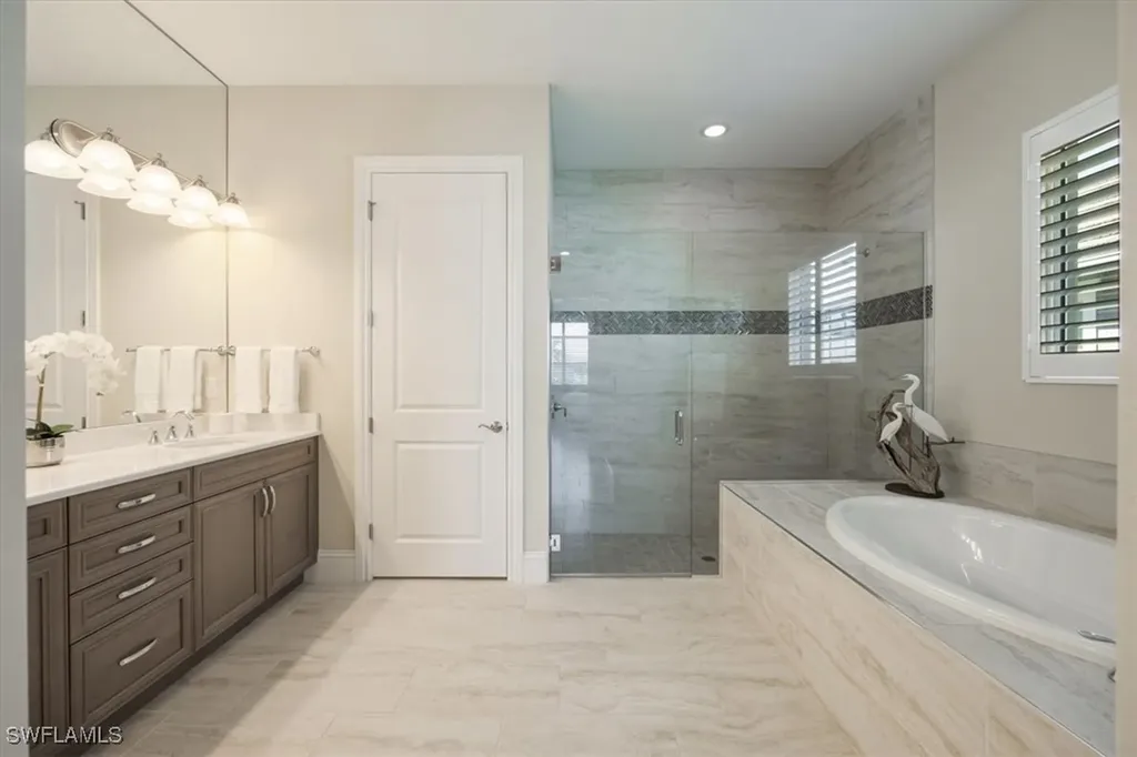 6152 Rodney Bay Lane Naples FL 34113
