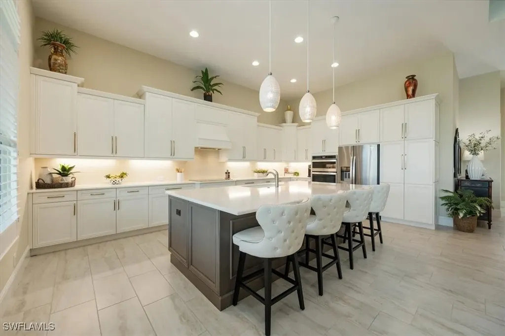 6152 Rodney Bay Lane Naples FL 34113