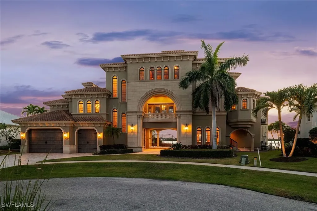 Marco Island FL, 950 Giralda Court