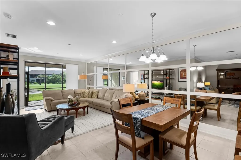 9366 Pocida Court Naples FL 34119