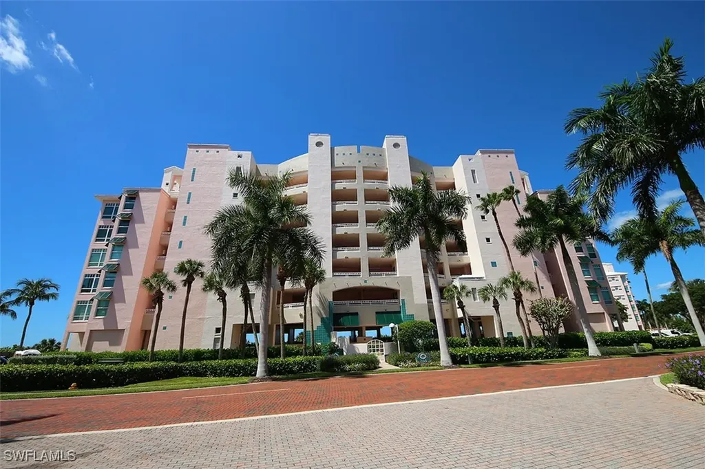 Bonita Springs FL, 265 Barefoot Beach Boulevard, Unit 204