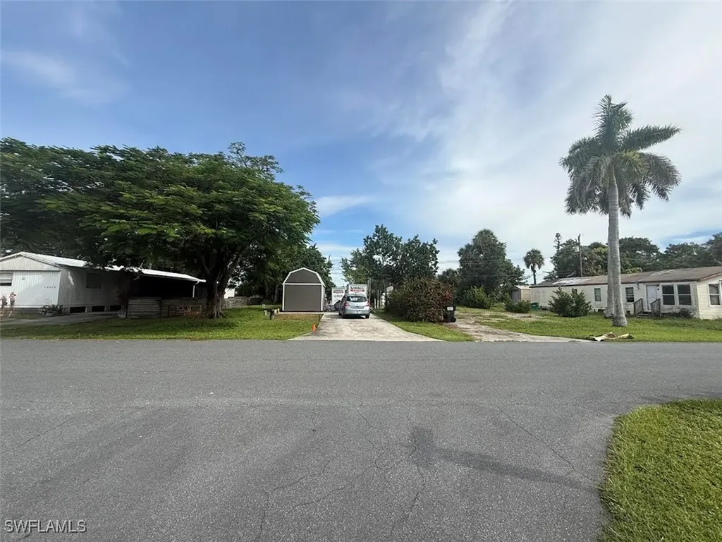 12060 Live Oak Drive Fort Myers FL 33908