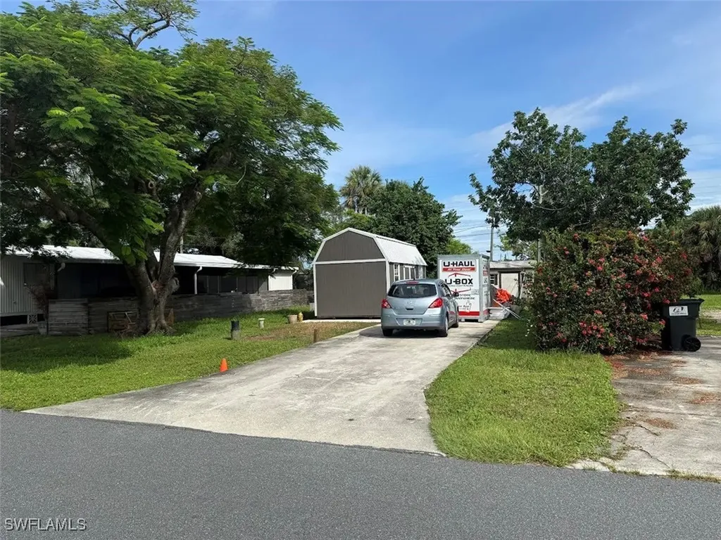 12060 Live Oak Drive Fort Myers FL 33908