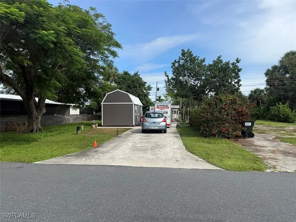 12060 Live Oak Drive Fort Myers FL 33908