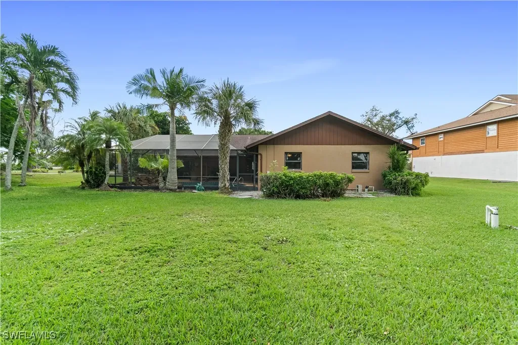7220 Hendry Creek Drive Fort Myers FL 33908