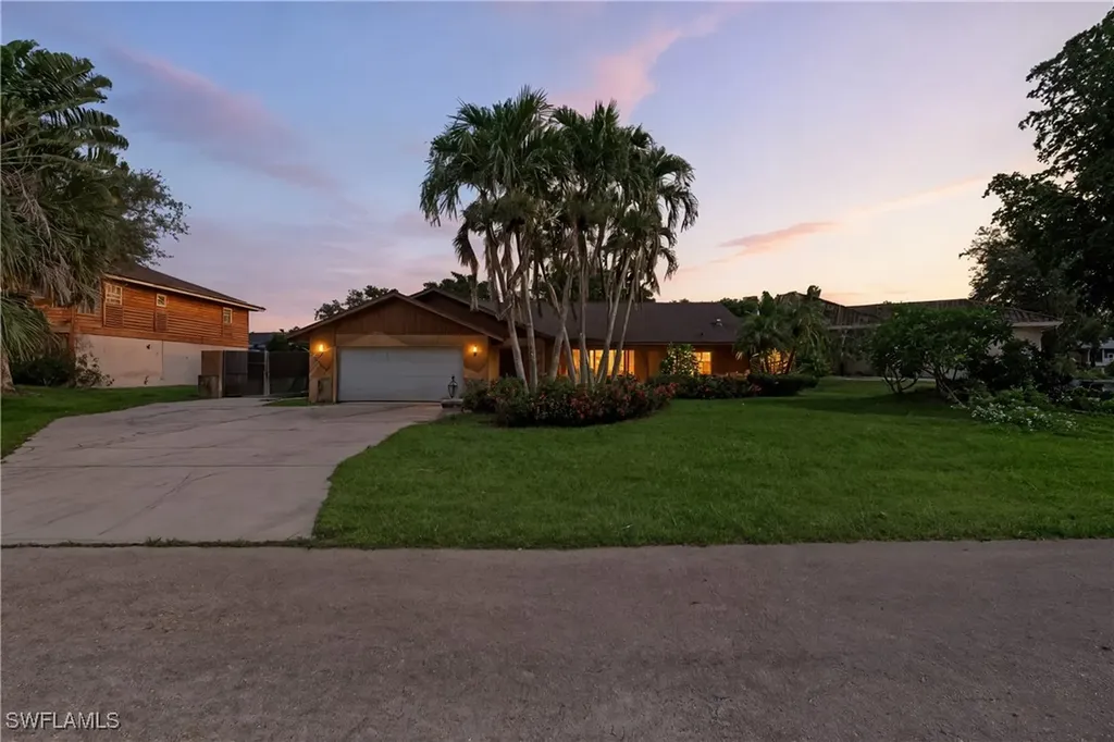7220 Hendry Creek Drive Fort Myers FL 33908