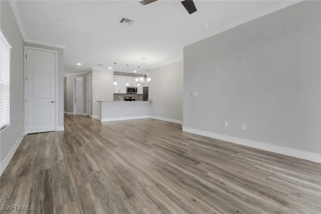 7948 Bristol Circle Naples FL 34120