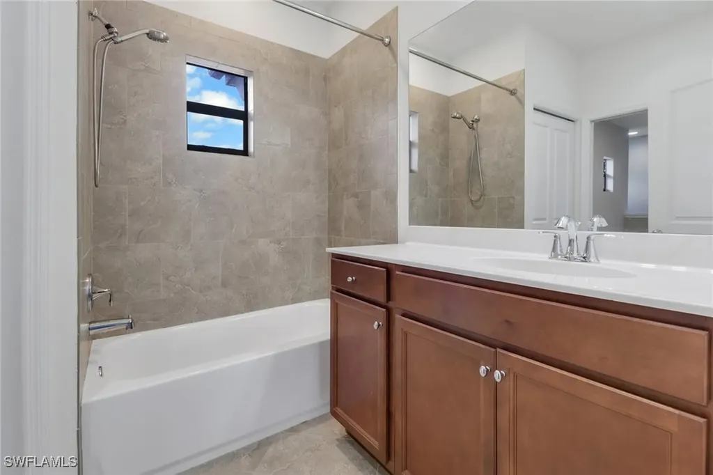 7948 Bristol Circle Naples FL 34120