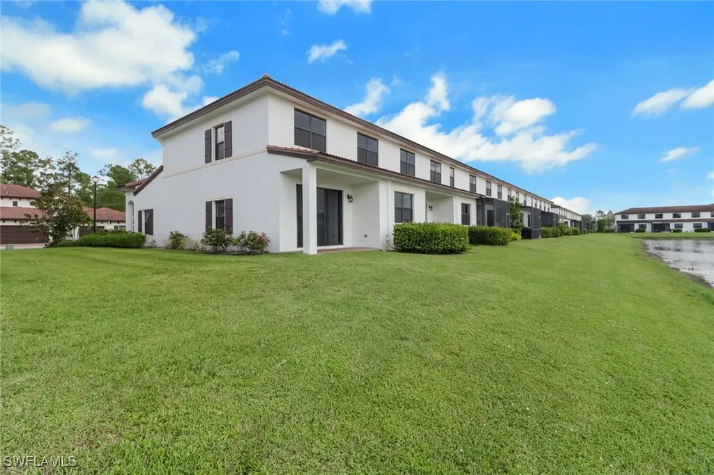 7948 Bristol Circle Naples FL 34120