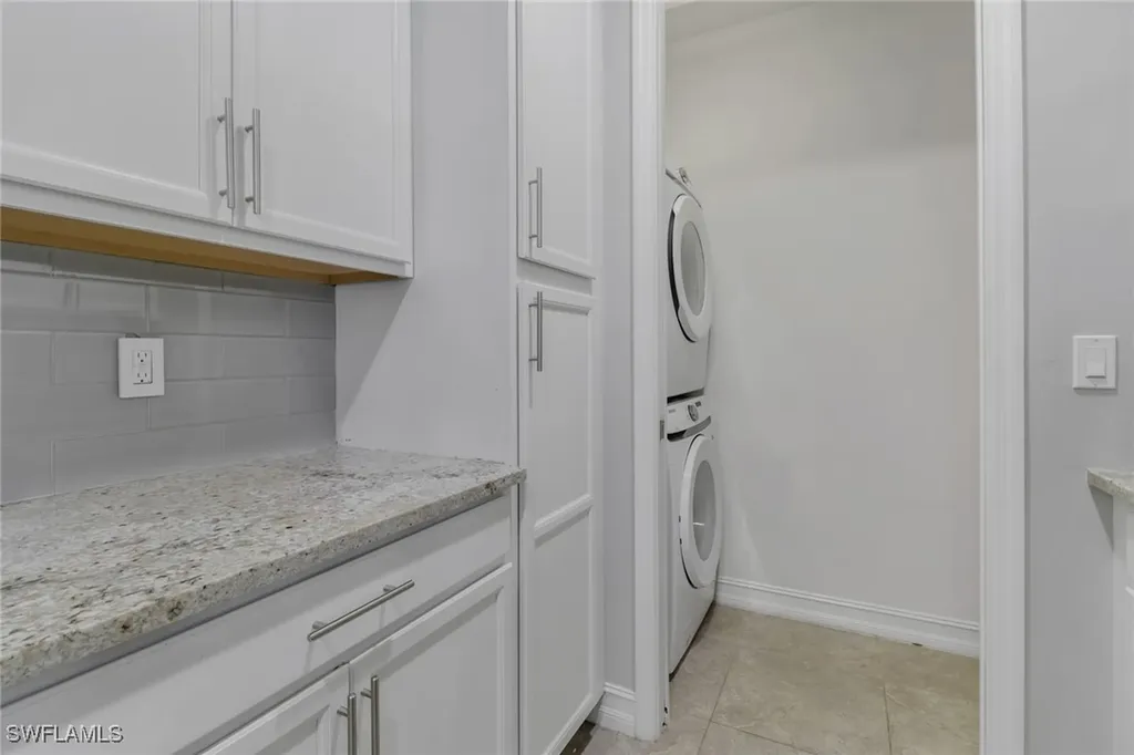 7948 Bristol Circle Naples FL 34120