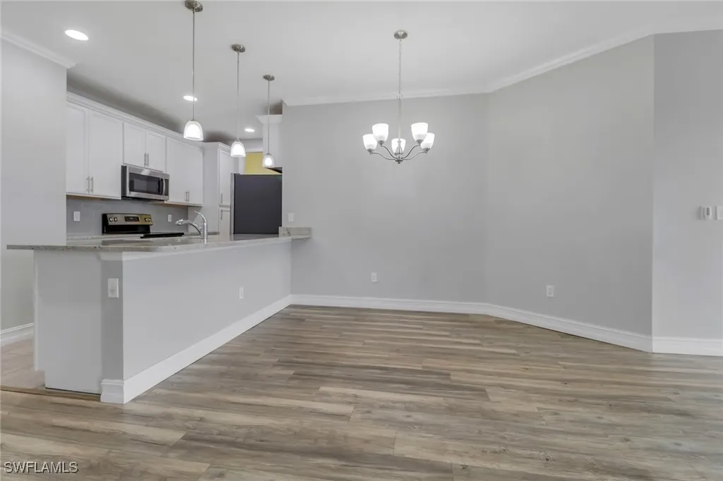 7948 Bristol Circle Naples FL 34120