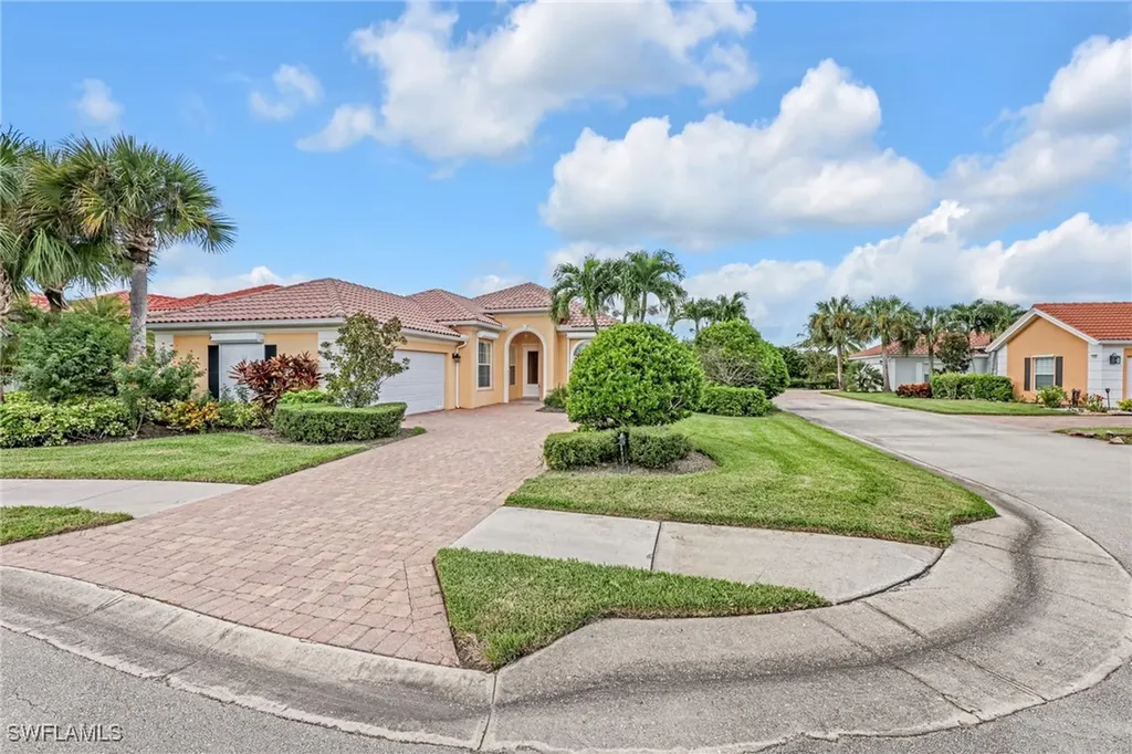 8591 Alessandria Court Naples FL 34114