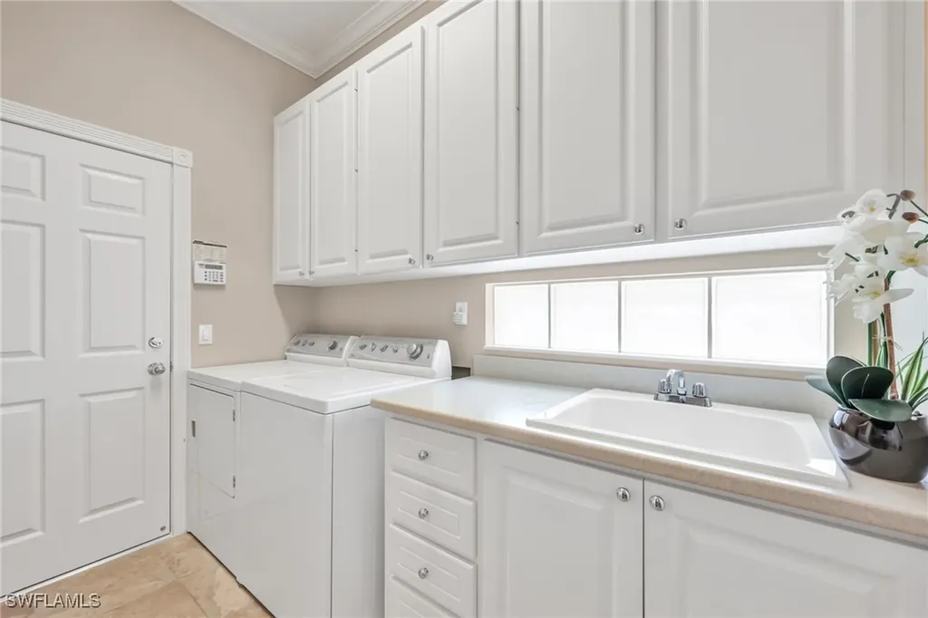 8591 Alessandria Court Naples FL 34114