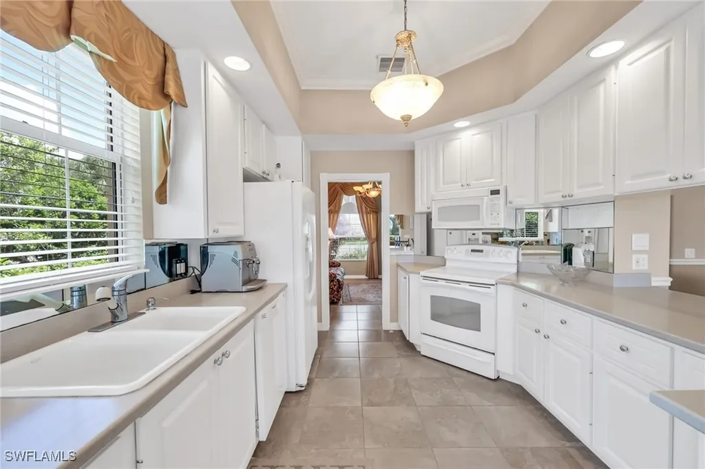 8591 Alessandria Court Naples FL 34114