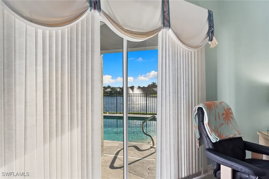 200 Saint James Way Naples FL 34104
