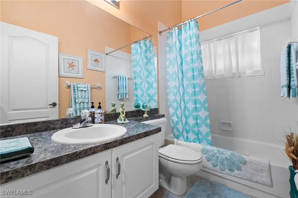 200 Saint James Way Naples FL 34104