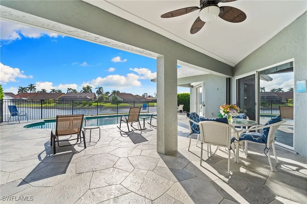 200 Saint James Way Naples FL 34104