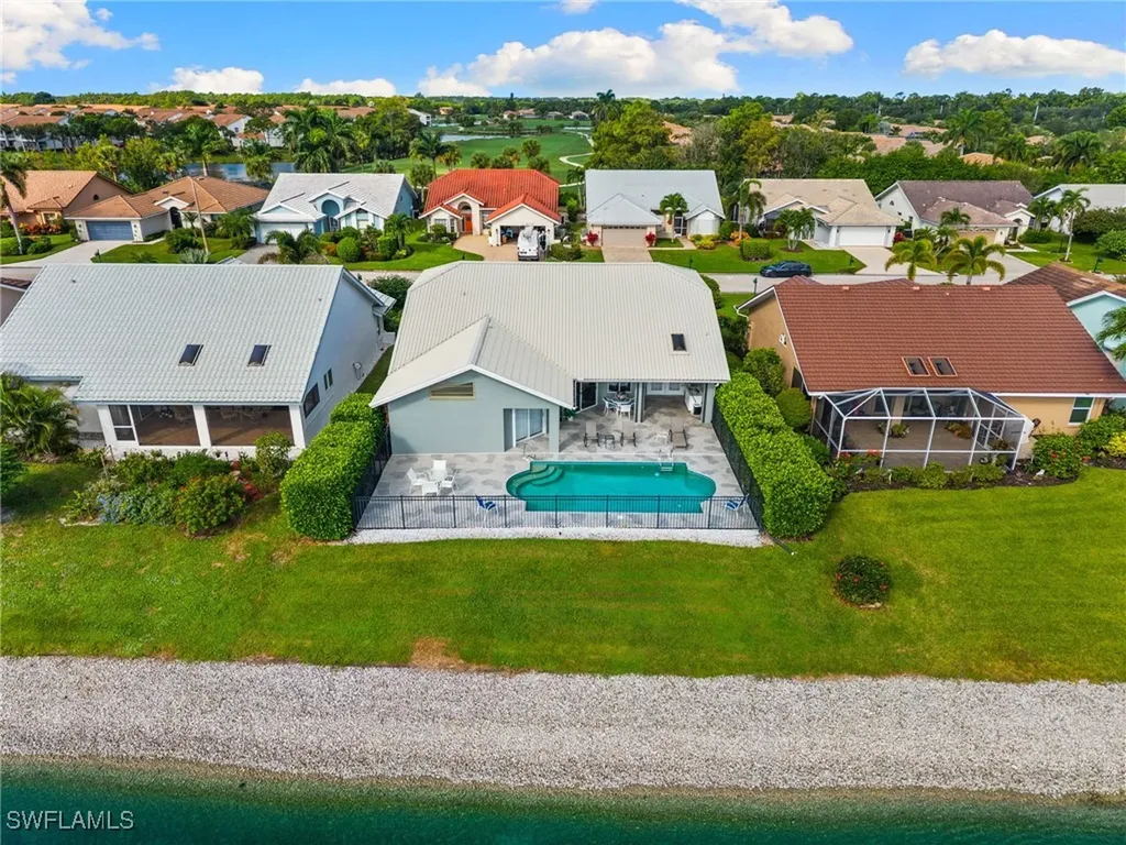 200 Saint James Way Naples FL 34104