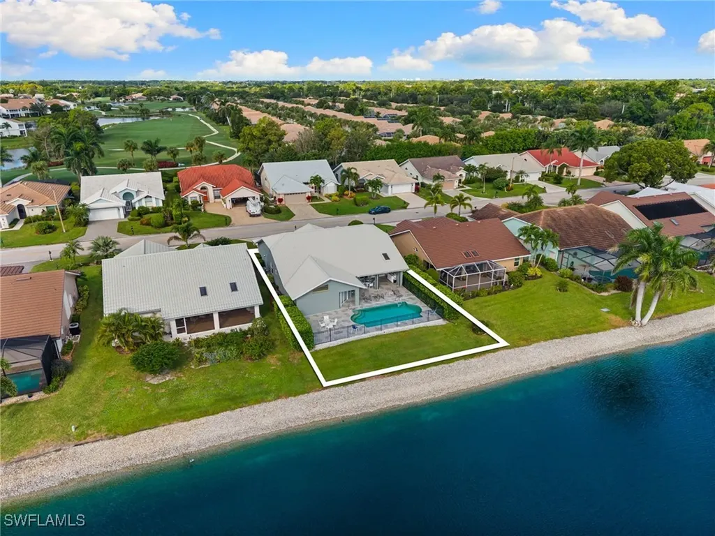 200 Saint James Way Naples FL 34104