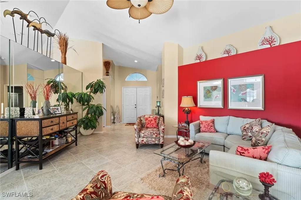 200 Saint James Way Naples FL 34104