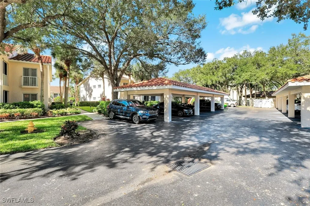 109 Tuscana Court Naples FL 34119