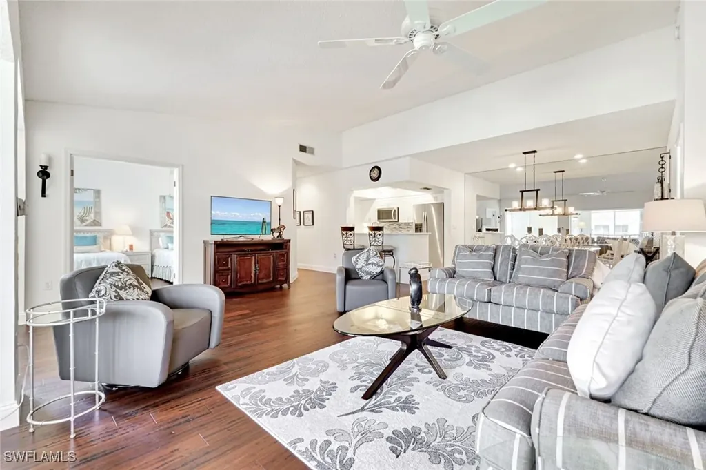 109 Tuscana Court Naples FL 34119