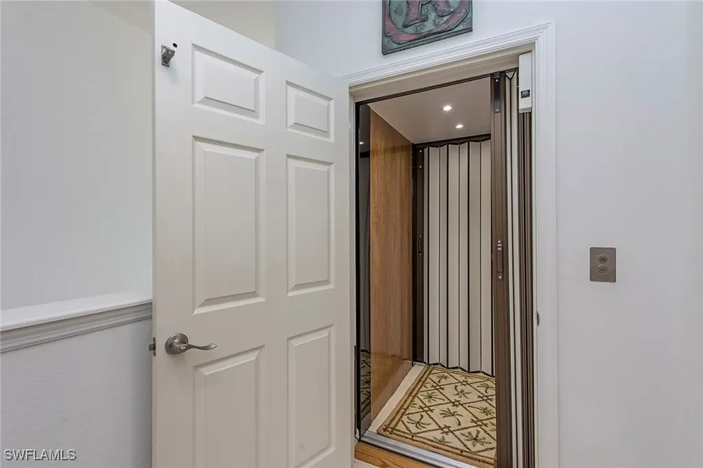 24300 Sandpiper Isle Way Bonita Springs FL 34134
