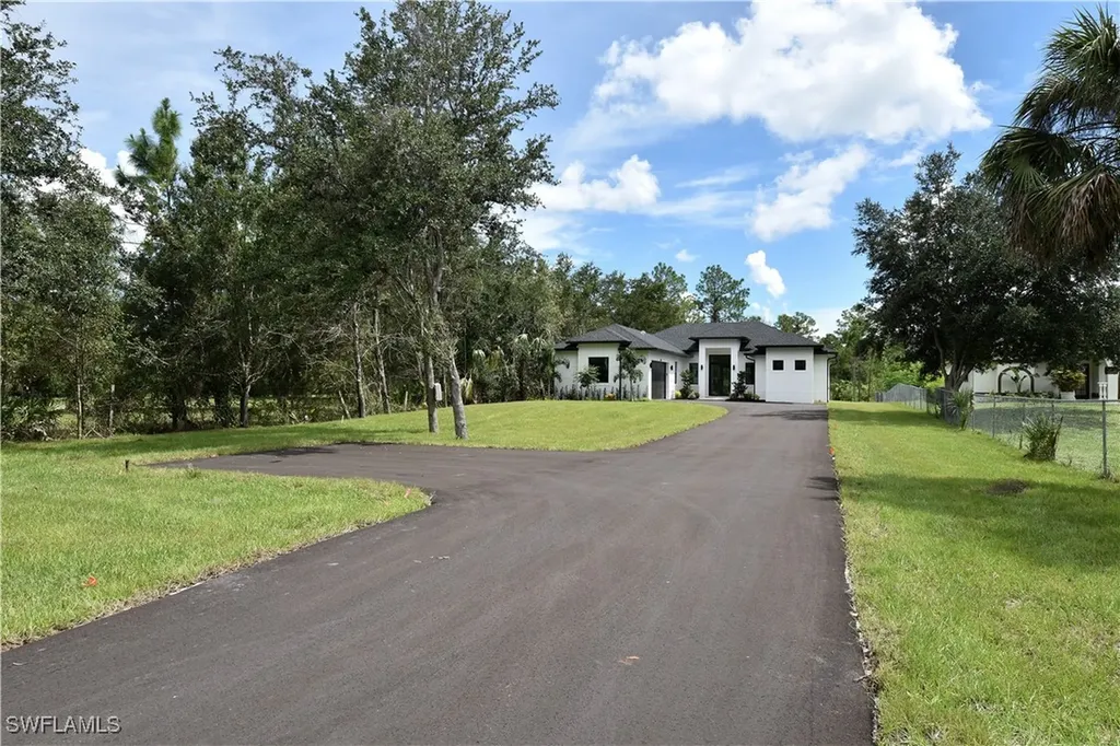 432 16 Street SE Naples FL 34117