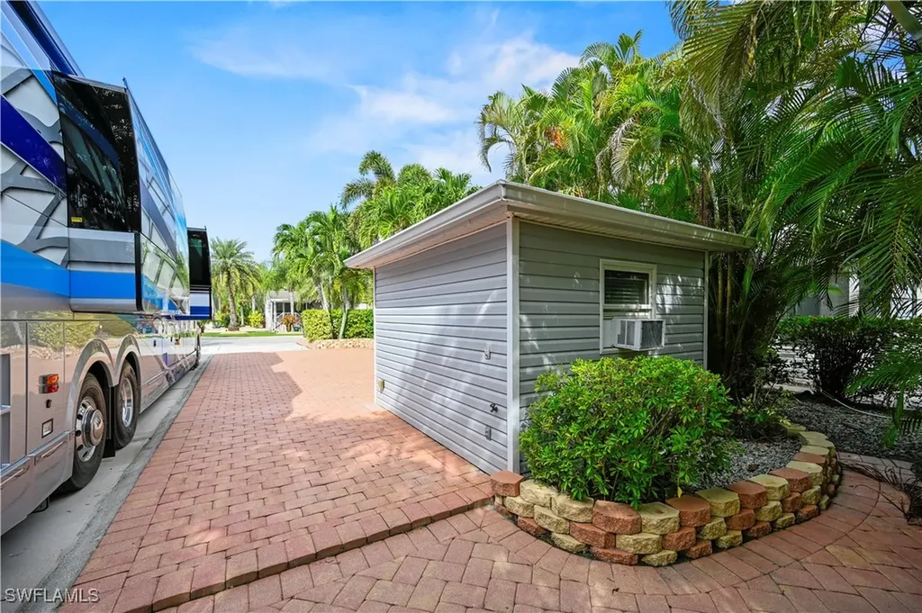 5551 Brightwood Drive Fort Myers FL 33905