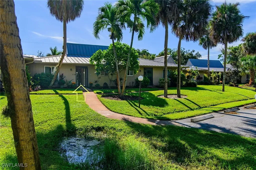 900 Henderson Creek Drive Naples FL 34114